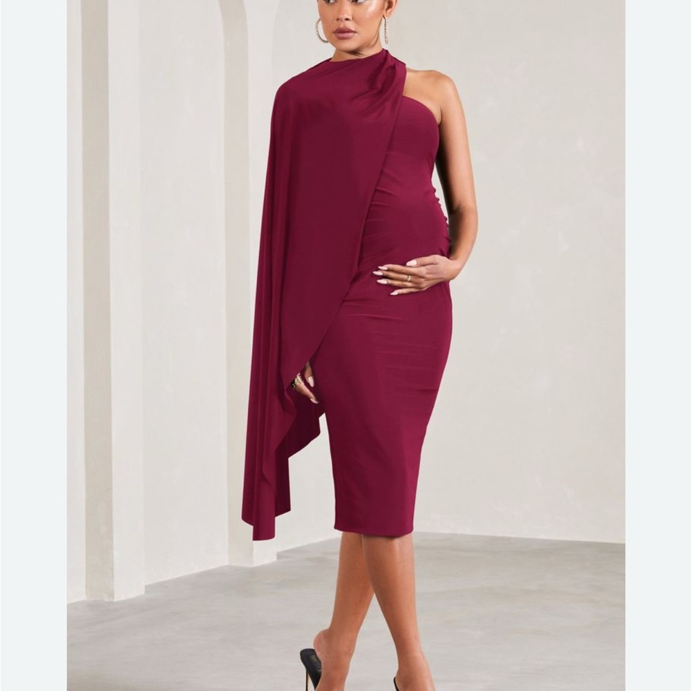 Club L London Maternity Berry Asymmetric Midi Dress With Cape